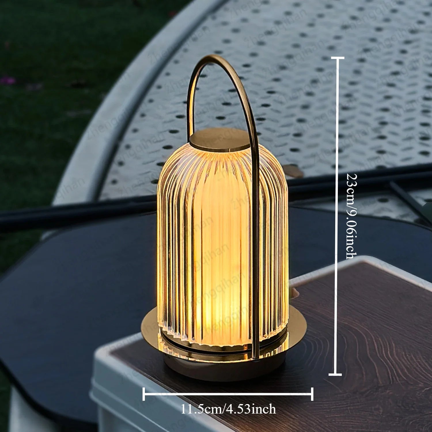 Aurevia | Luminous LED Table Lamp with Elegant Gold Touch